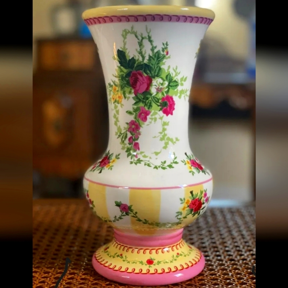 Flower Vase, pink yellow, Green.